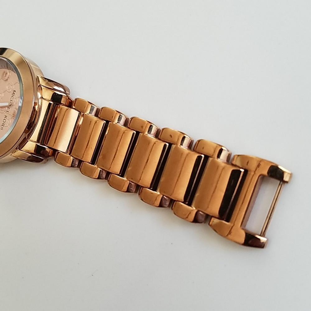 🎀SEE NEW LISTING🎀 Michael Kors Rose Gold Watch - Picture 6 of 8